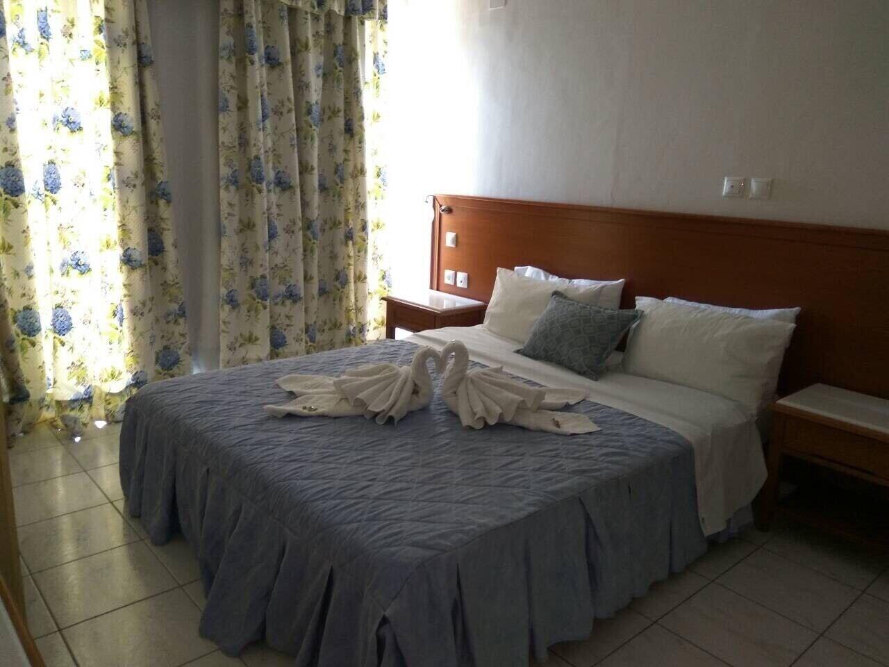 Costa Blu Hotel Benitses  Buitenkant foto