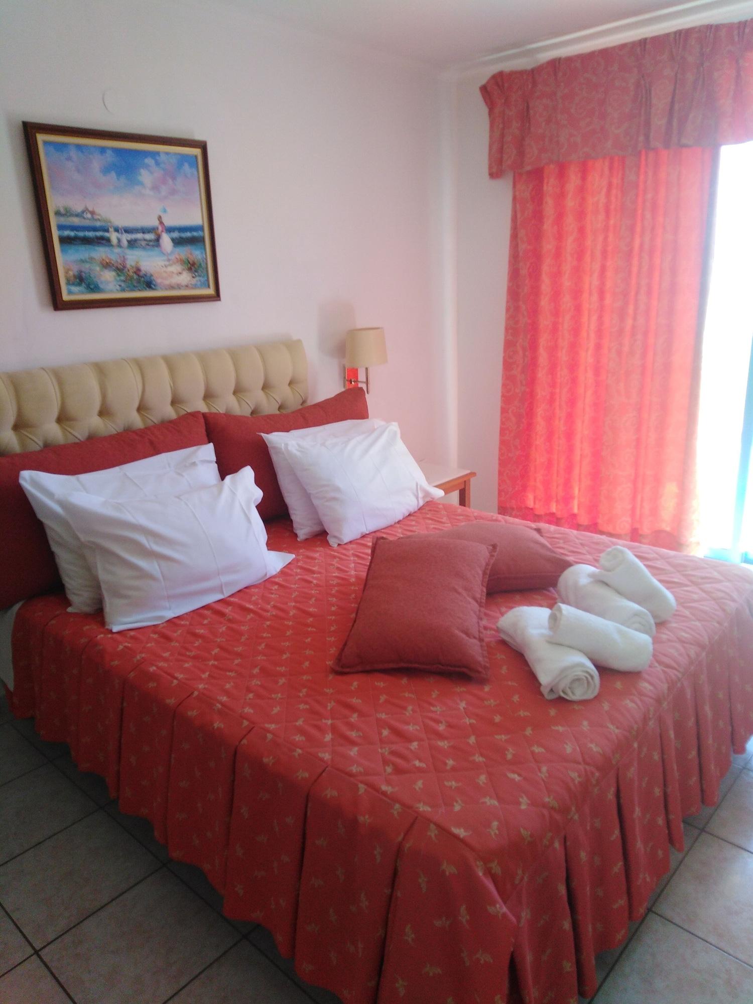Costa Blu Hotel Benitses  Buitenkant foto